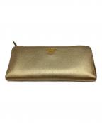 PRADAプラダ）の古着「長財布」｜ゴールド