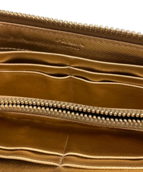 PRADA（プラダ）PRADA (プラダ) 長財布 ゴールドの古着・服飾アイテム