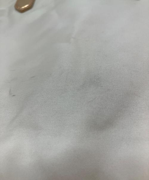PRADA（プラダ）PRADA (プラダ) 165 ナイロントートバッグ アイボリー×ゴールドの古着・服飾アイテム