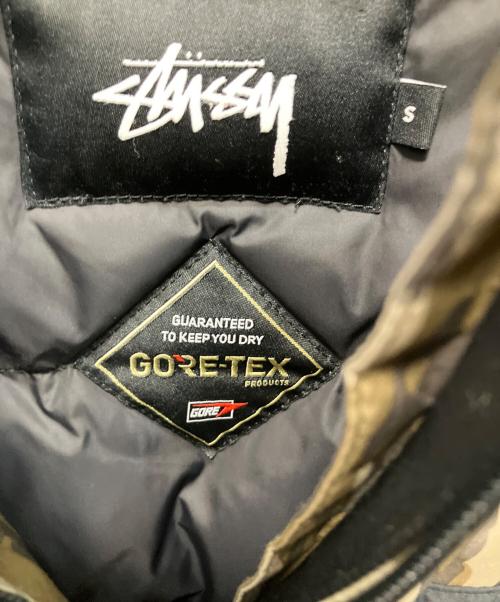 stussy（ステューシー）stussy (ステューシー) GORE-TEX PRODUCTS DOWN PARKA ダウンジャケット ブラック×カーキ サイズ:Sの古着・服飾アイテム