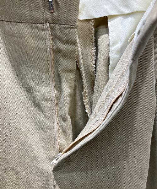 LEVI'S（リーバイス）LEVI'S (リーバイス) Travelers ドレススラックスパンツ スラックス ベージュ サイズ:W32の古着・服飾アイテム