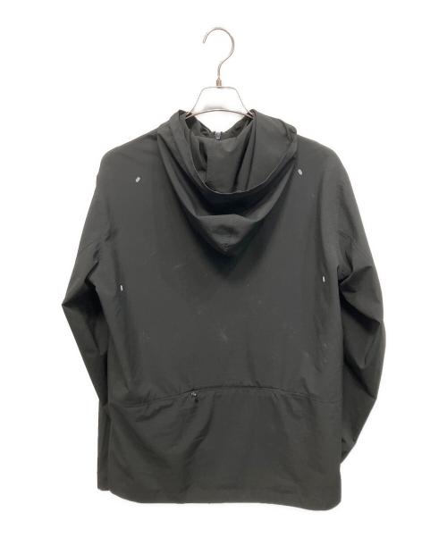 1PIU1UGUALE3 RELAX（ウノピゥウノウグァーレトレ リラックス）1PIU1UGUALE3 RELAX (ウノピゥウノウグァーレトレ リラックス) ランニングロゴパーカー ブラック サイズ:XLの古着・服飾アイテム