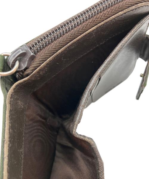 PRADA（プラダ）PRADA (プラダ) 2つ折り財布 オリーブの古着・服飾アイテム