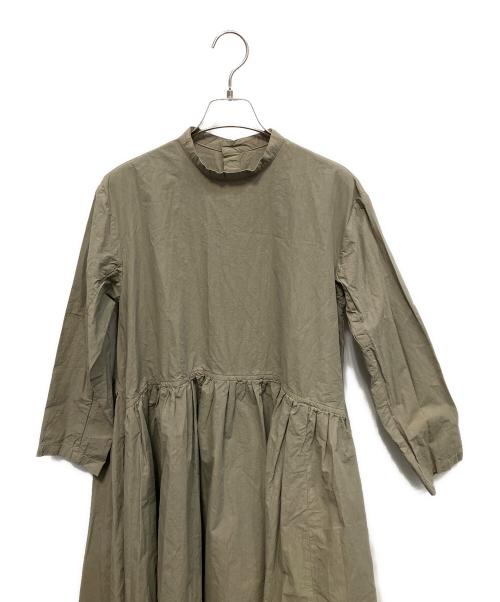 BEARDSLEY（ビアズリー）BEARDSLEY (ビアズリー) ギャザーシャツワンピース 長袖ワンピース カーキ サイズ:Freeの古着・服飾アイテム