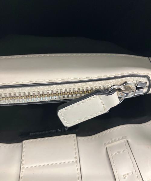 ARMANI EXCHANGE（アルマーニ エクスチェンジ）ARMANI EXCHANGE (アルマーニ エクスチェンジ) オールオーバーエンボスロゴミニトートバッグ トートバッグ ホワイトの古着・服飾アイテム