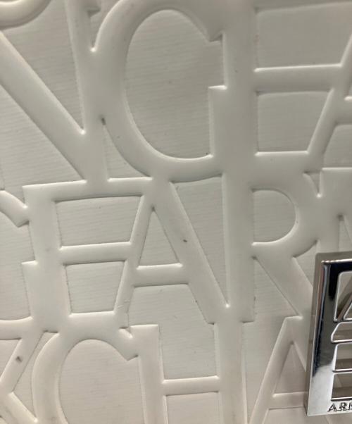 ARMANI EXCHANGE（アルマーニ エクスチェンジ）ARMANI EXCHANGE (アルマーニ エクスチェンジ) オールオーバーエンボスロゴミニトートバッグ トートバッグ ホワイトの古着・服飾アイテム