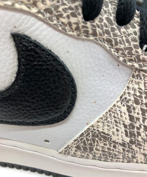NIKE（ナイキ）NIKE (ナイキ) AIR FORCE 1 RETRO 【COCOA SNAKE】 ローカットスニーカー ホワイト×カーキ サイズ:27cmの古着・服飾アイテム