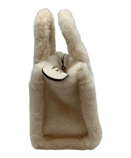 COACH（コーチ）COACH (コーチ) 2026年発売モデル カーゴ ボアハンドバッグ ホワイトの古着・服飾アイテム