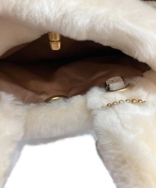 COACH（コーチ）COACH (コーチ) 2026年発売モデル カーゴ ボアハンドバッグ ホワイトの古着・服飾アイテム