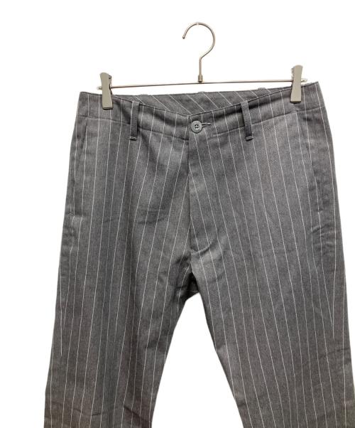 SEQUEL（シークエル）SEQUEL (シークエル) TYPE-F ストライプパンツ グレー サイズ:Mの古着・服飾アイテム