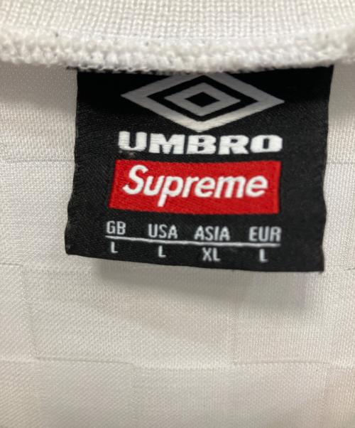 SUPREME（シュプリーム）SUPREME (シュプリーム) UMBRO (アンブロ) 22SS Soccer Jersey 半袖カットソー ホワイト サイズ:XLの古着・服飾アイテム