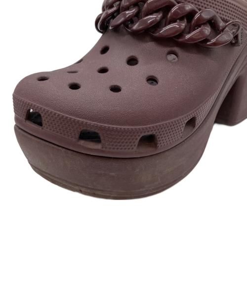 crocs（クロックス）crocs (クロックス) サイレンチェーンクロッグ サンダル ブラウン サイズ:24cmの古着・服飾アイテム