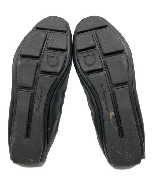 Salvatore Ferragamo（サルヴァトーレ フェラガモ）Salvatore Ferragamo (サルヴァトーレ フェラガモ) フラットシューズ ブラック サイズ:6 1/2の古着・服飾アイテム