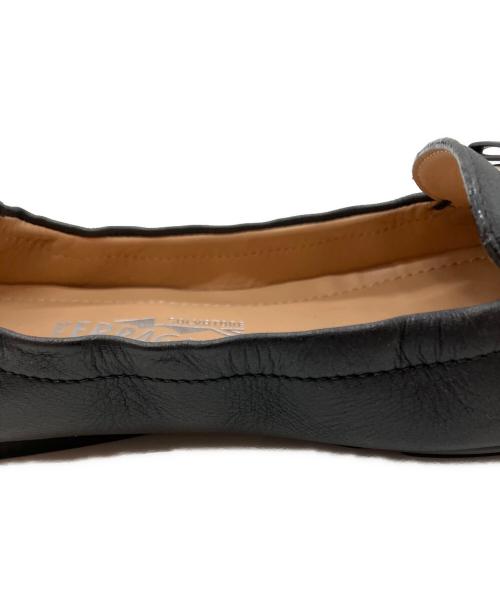 Salvatore Ferragamo（サルヴァトーレ フェラガモ）Salvatore Ferragamo (サルヴァトーレ フェラガモ) フラットシューズ ブラック サイズ:6 1/2の古着・服飾アイテム