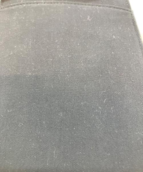 Calvin Klein（カルバンクライン）Calvin Klein (カルバンクライン) スマホショルダーバッグ ホワイトの古着・服飾アイテム