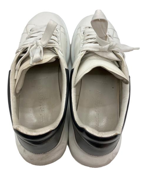 ALEXANDER McQUEEN（アレキサンダーマックイーン）ALEXANDER McQUEEN (アレキサンダーマックイーン) ローカットスニーカー ホワイト サイズ:43の古着・服飾アイテム