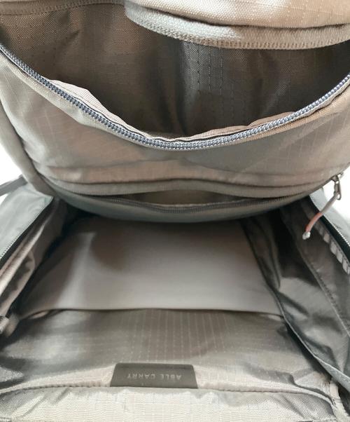 ABLE CARRY（エイブルキャリー）ABLE CARRY (エイブルキャリー) MAX EDC X-pac バックパック ブラックの古着・服飾アイテム