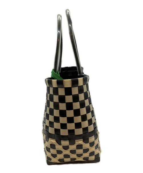MARNI（マルニ）MARNI (マルニ) オーバルバッグ ホワイト×ブラックの古着・服飾アイテム