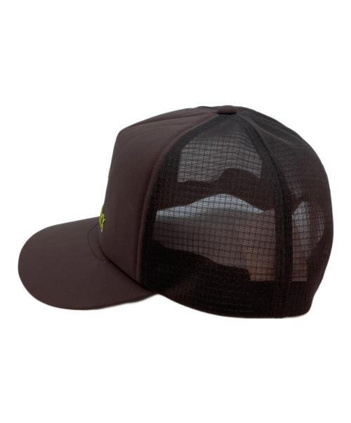 ARC'TERYX（アークテリクス）ARC'TERYX (アークテリクス) Bird Word Trucker Curved キャップ ブラウン サイズ:Freeの古着・服飾アイテム