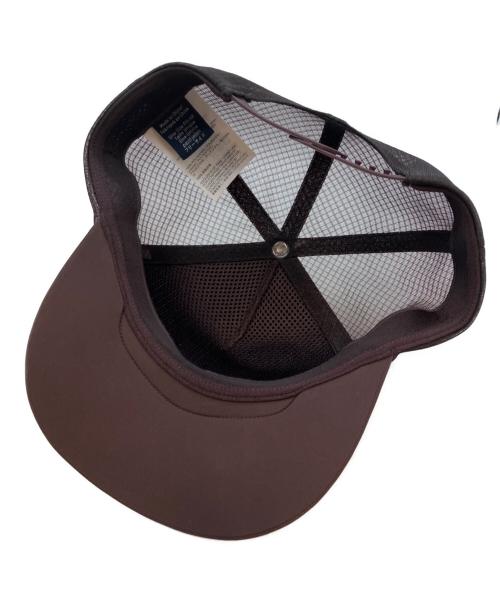 ARC'TERYX（アークテリクス）ARC'TERYX (アークテリクス) Bird Word Trucker Curved キャップ ブラウン サイズ:Freeの古着・服飾アイテム