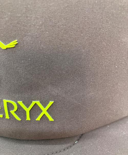 ARC'TERYX（アークテリクス）ARC'TERYX (アークテリクス) Bird Word Trucker Curved キャップ ブラウン サイズ:Freeの古着・服飾アイテム