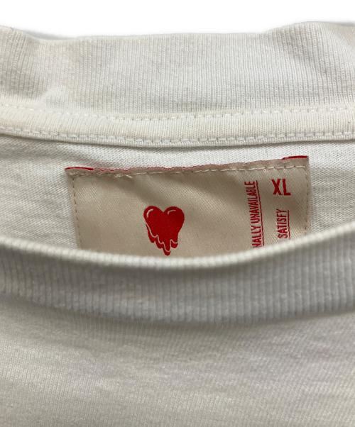 EMOTIONALLY UNAVAILABLE（エモーショナリー・アンアベイラブル）EMOTIONALLY UNAVAILABLE (エモーショナリー・アンアベイラブル) Tシャツ ホワイト サイズ:XLの古着・服飾アイテム