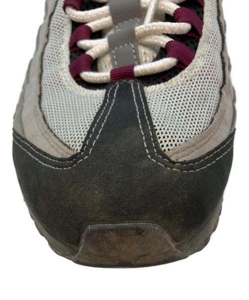 NIKE（ナイキ）NIKE (ナイキ) AIR MAX95 ローカットスニーカー パールグレー/ダークビートルート サイズ:29cmの古着・服飾アイテム