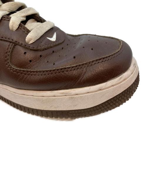 NIKE（ナイキ）NIKE (ナイキ) AIR FORCE1 LOW ローカットスニーカー ブラウン サイズ:27.5cmの古着・服飾アイテム