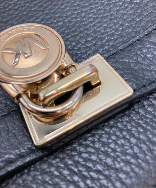 MICHAEL KORS（マイケルコース）MICHAEL KORS (マイケルコース) ショルダーバッグ ブラックの古着・服飾アイテム