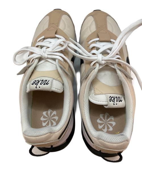 NIKE（ナイキ）NIKE (ナイキ) W AIR MAX PRE-DAY ローカットスニーカー ベージュ サイズ:24.5cmの古着・服飾アイテム