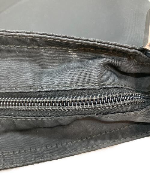 PRADA（プラダ）PRADA (プラダ) 174 ショルダーバッグ ブラックの古着・服飾アイテム