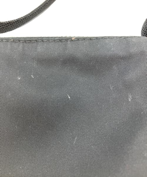 PRADA（プラダ）PRADA (プラダ) 176 アクセサリーポーチ ブラックの古着・服飾アイテム