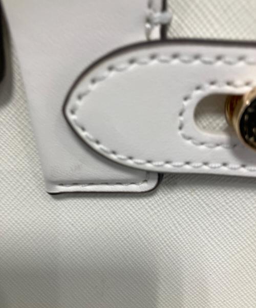 MICHAEL KORS（マイケルコース）MICHAEL KORS (マイケルコース) CARMEN MD FLAP SATCHEL カルメンミディアムフラップサッチェル 2WAYバッグ ホワイトの古着・服飾アイテム
