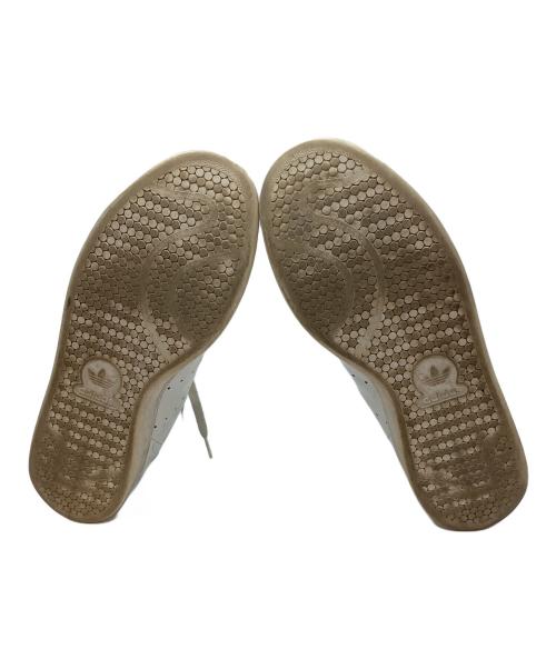 adidas（アディダス）adidas (アディダス) スタンスミス スニーカー ホワイト×ネイビー サイズ:27cmの古着・服飾アイテム