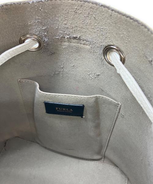 FURLA（フルラ）FURLA (フルラ) コスタンザ 巾着型2WAYショルダーバッグ  2WAYショルダーバッグ アイボリーの古着・服飾アイテム