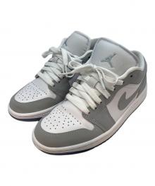 NIKE（ナイキ）の古着「WMNS Air Jordan 1 Low "Wolf Grey" ローカットスニーカー」｜ホワイト×グレー