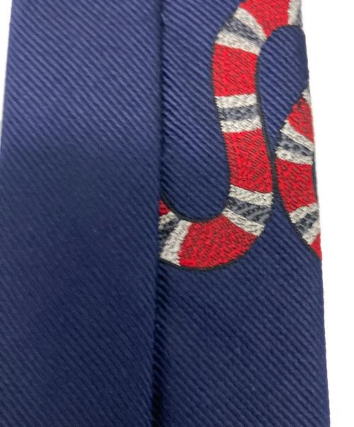 GUCCI（グッチ）GUCCI (グッチ) キングスネーク アンダーノット シルクタイ ネクタイ ネイビー サイズ:Freeの古着・服飾アイテム