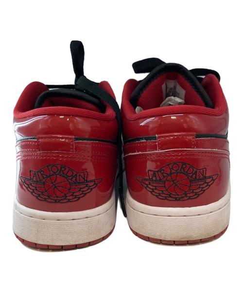 NIKE（ナイキ）NIKE (ナイキ) AIR JORDAN1 LOW SE エアジョーダン ローカットスニーカー ブラック×バーシティレッド サイズ:27cmの古着・服飾アイテム