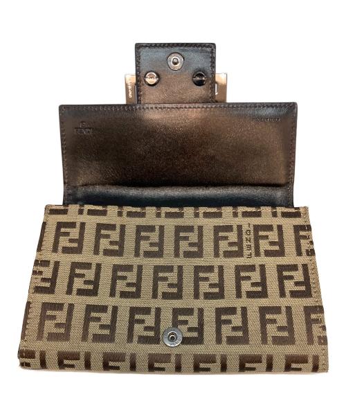 FENDI（フェンディ）FENDI (フェンディ) ズッカ 2270-8M00036・029 2つ折り財布 ブラウンの古着・服飾アイテム