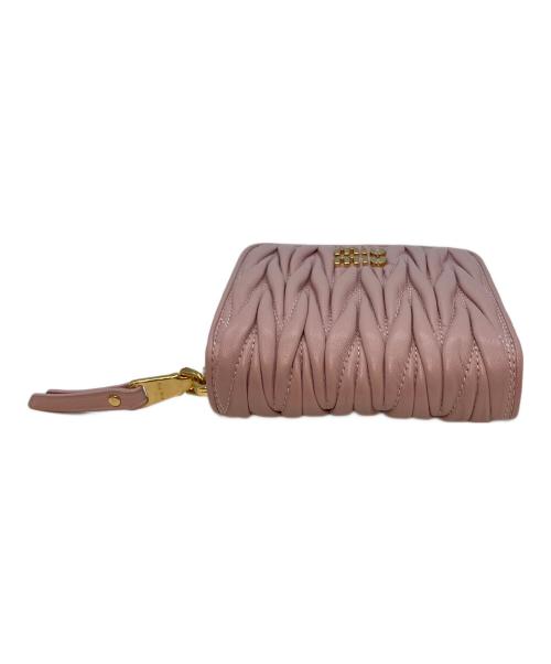 MIU MIU（ミュウミュウ）MIU MIU (ミュウミュウ) 2つ折り財布 ピンクの古着・服飾アイテム