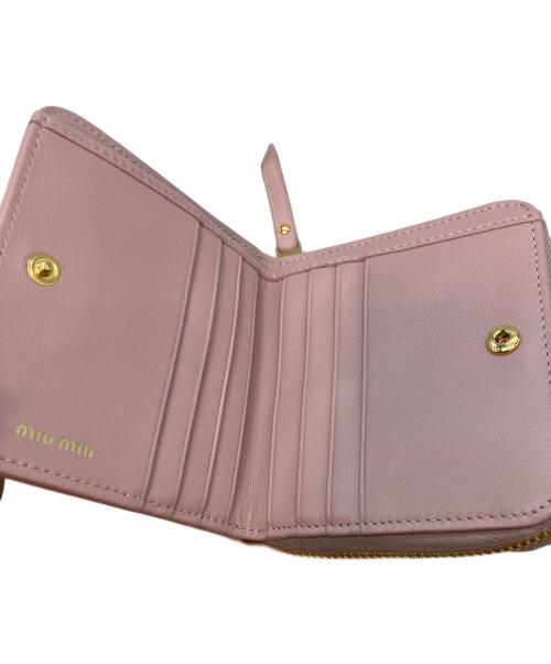 MIU MIU（ミュウミュウ）MIU MIU (ミュウミュウ) 2つ折り財布 ピンクの古着・服飾アイテム