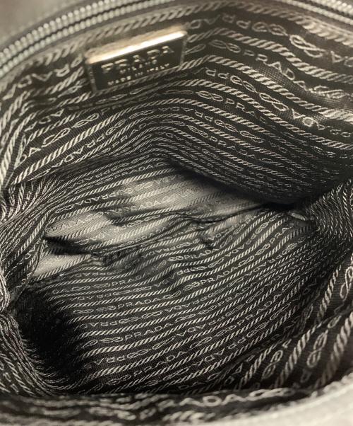 PRADA（プラダ）PRADA (プラダ) ナイロンハンドバッグ ブラックの古着・服飾アイテム