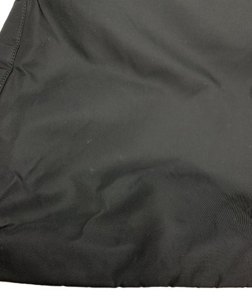 PRADA（プラダ）PRADA (プラダ) ナイロンハンドバッグ ブラックの古着・服飾アイテム