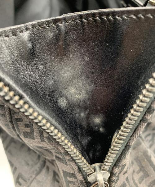 FENDI（フェンディ）FENDI (フェンディ) ハンドバッグ ブラックの古着・服飾アイテム