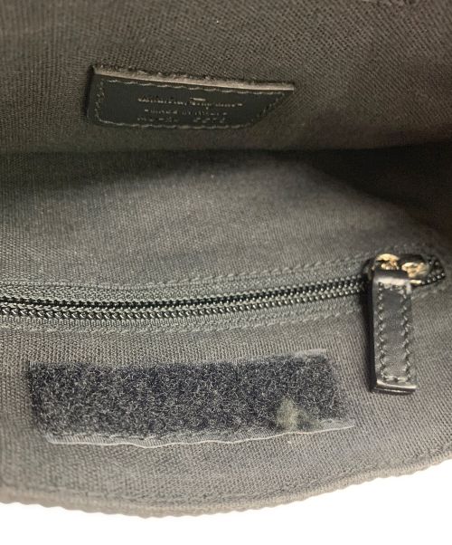 Salvatore Ferragamo（サルヴァトーレ フェラガモ）Salvatore Ferragamo (サルヴァトーレ フェラガモ) ショルダーバッグの古着・服飾アイテム