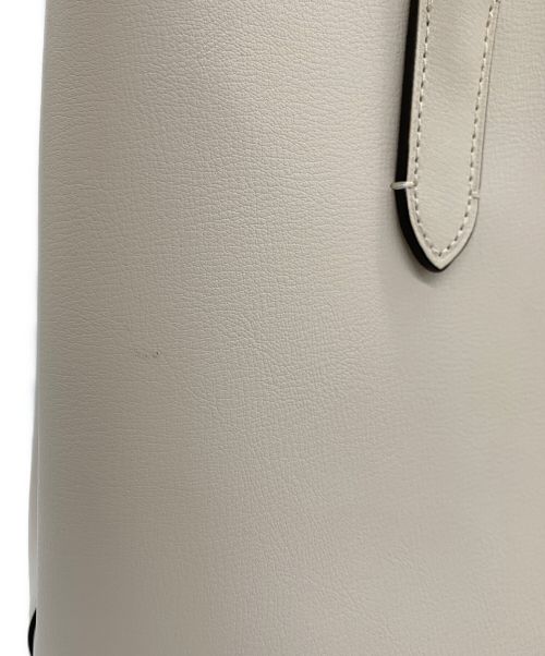 COACH（コーチ）COACH (コーチ) 2WAYバッグ アイボリーの古着・服飾アイテム