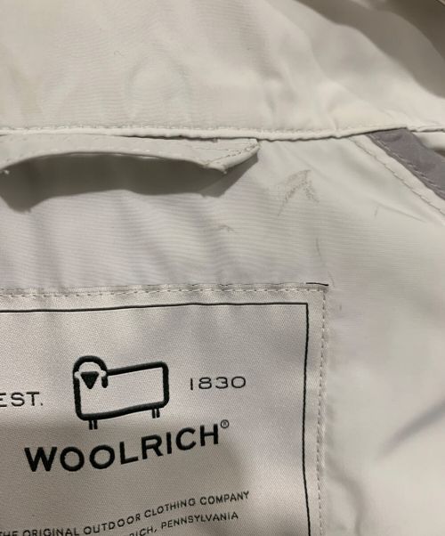 WOOLRICH（ウールリッチ）WOOLRICH (ウールリッチ) マウンテンパーカー ライトグレー サイズ:XSの古着・服飾アイテム