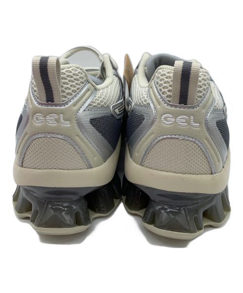 asics（アシックス）asics (アシックス) スニーカー シルバー×アイボリー サイズ:26.5cmの古着・服飾アイテム