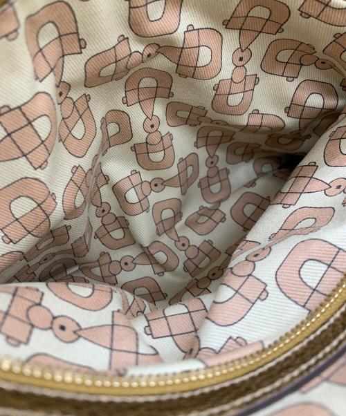 GUCCI（グッチ）GUCCI (グッチ) チャーム付トートバッグ ベージュの古着・服飾アイテム