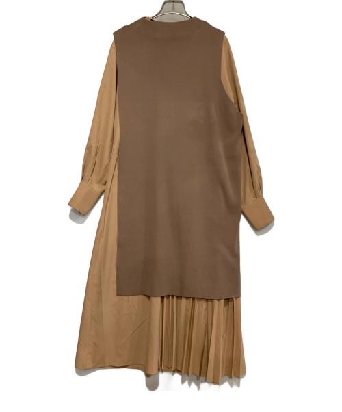 ELENDEEK（エレンディーク）ELENDEEK (エレンディーク) ベスト付きプリーツワンピース ベージュ サイズ:Sの古着・服飾アイテム